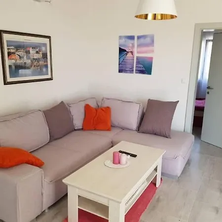 Pink Paradiso Apartament *